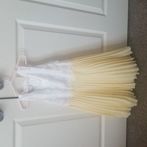 Girls size 10 yellow Bonnie Jean dress